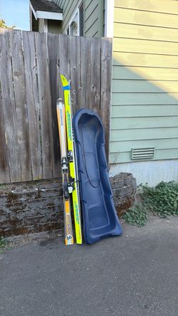 FREE – Skis, Snowboard & Sled