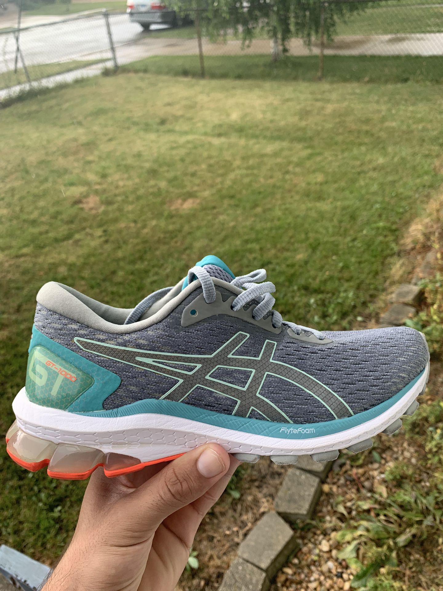 Asics GT-1000 Running Shoes – Size 7.5 US (Great Condition)
