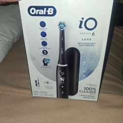 Oral B Toothbrush 