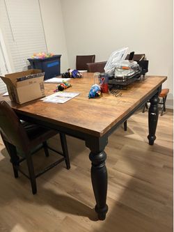 Dining table and 6 chairs