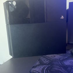 Selling PS4 For 100 Only Shipping 