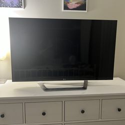 LG 42” TV