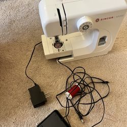 Singer M1000 Sewing Machine