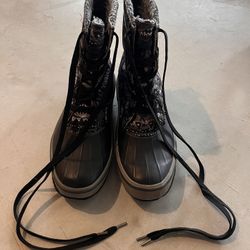 Women’s Light Insulated Boots-size 10