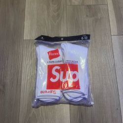 Supreme x Hanes Cushion Crew Socks 4-Pack