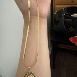 18k Saudi Good Necklace With Pendant 