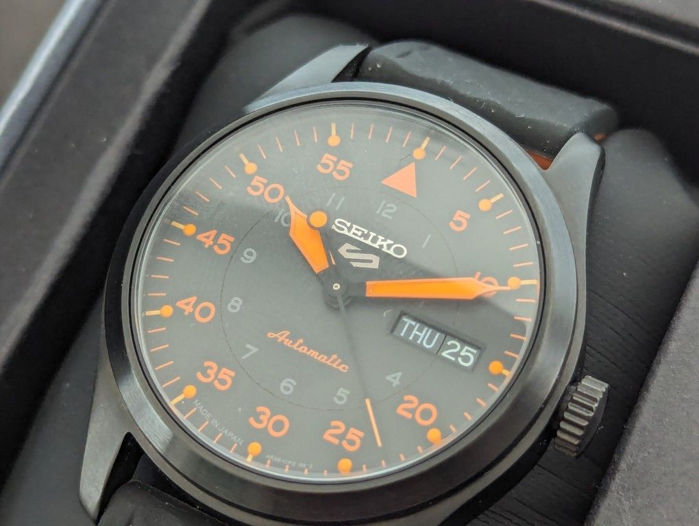 Seiko SRPH33 Sport 5