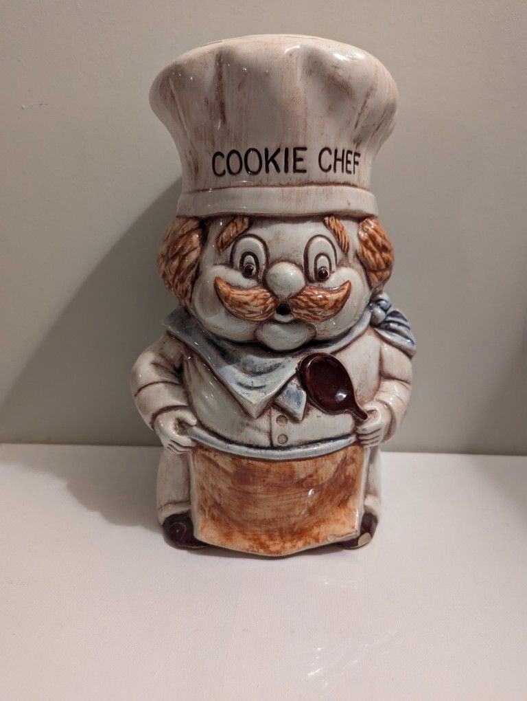 VINTAGE Treasure Craft Ceramic Cookie CHEF COOKIE JAR MADE IN USA