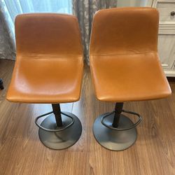 Adjustable Counter Stool