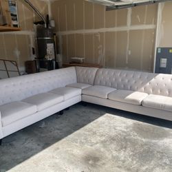 Stunning Oversized White Sectional Couch 10ft By 10ft