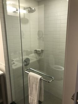 1946 Lincoln V-12 Radiator may need repair