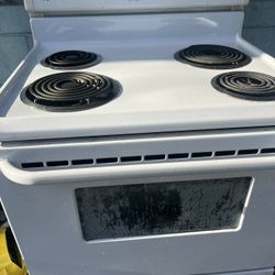 Frigidaire Stove 