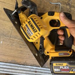Dewalt Circular Saw And Battery