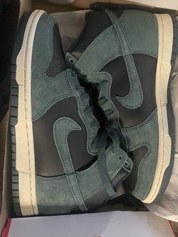 WOMENS NIKE DUNK HI RETRO PRM