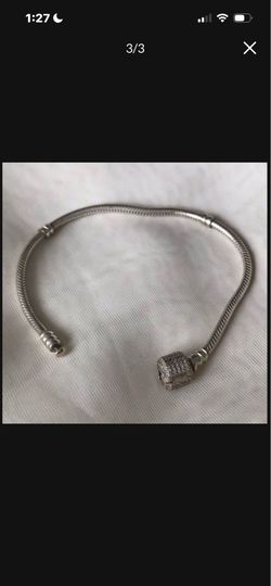 Excellent Condition 925 Sterling Silver Pandora 6/7” Bracelet  Only. $65  🍀
