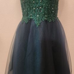 A-line V-Neck Short/Mini Tulle Homecoming Dress With Beading Sequins