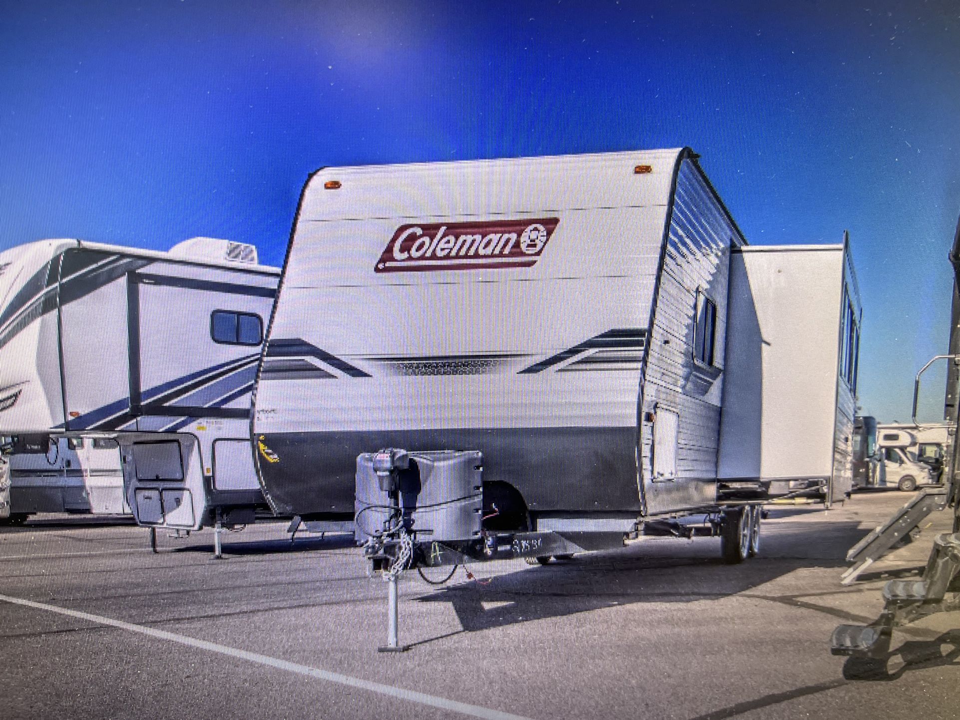 2022 COLEMAN LATERN 285 BH TRAVEL TRAILER