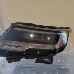 2024 Range Rover Left Headlight Complete 