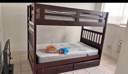 Bunk bed