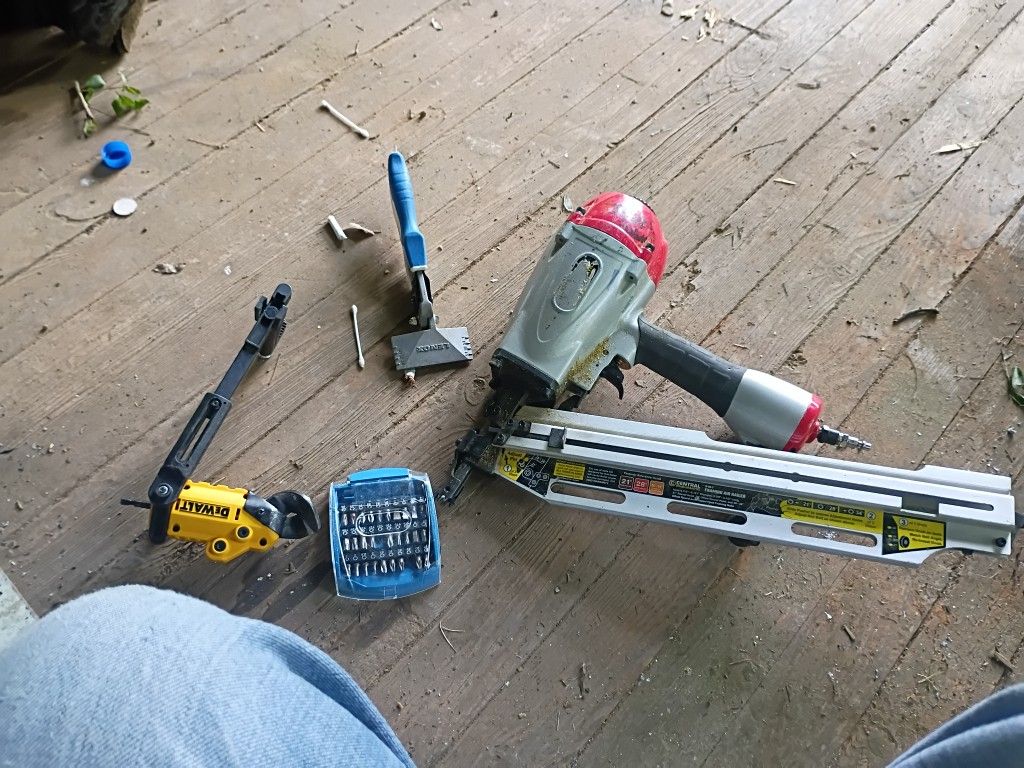 3 And 1 Nail Gun
