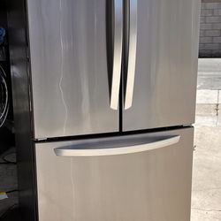 LG French Door 33 Wide Stainless Steel Refrigerator