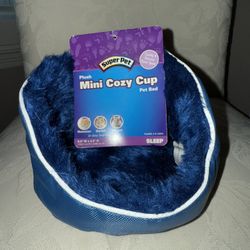 NWT Super Pet Plush Mini Cozy Cup Pet Bed For Hamsters