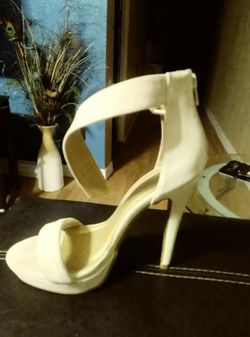 Heels size 7.5