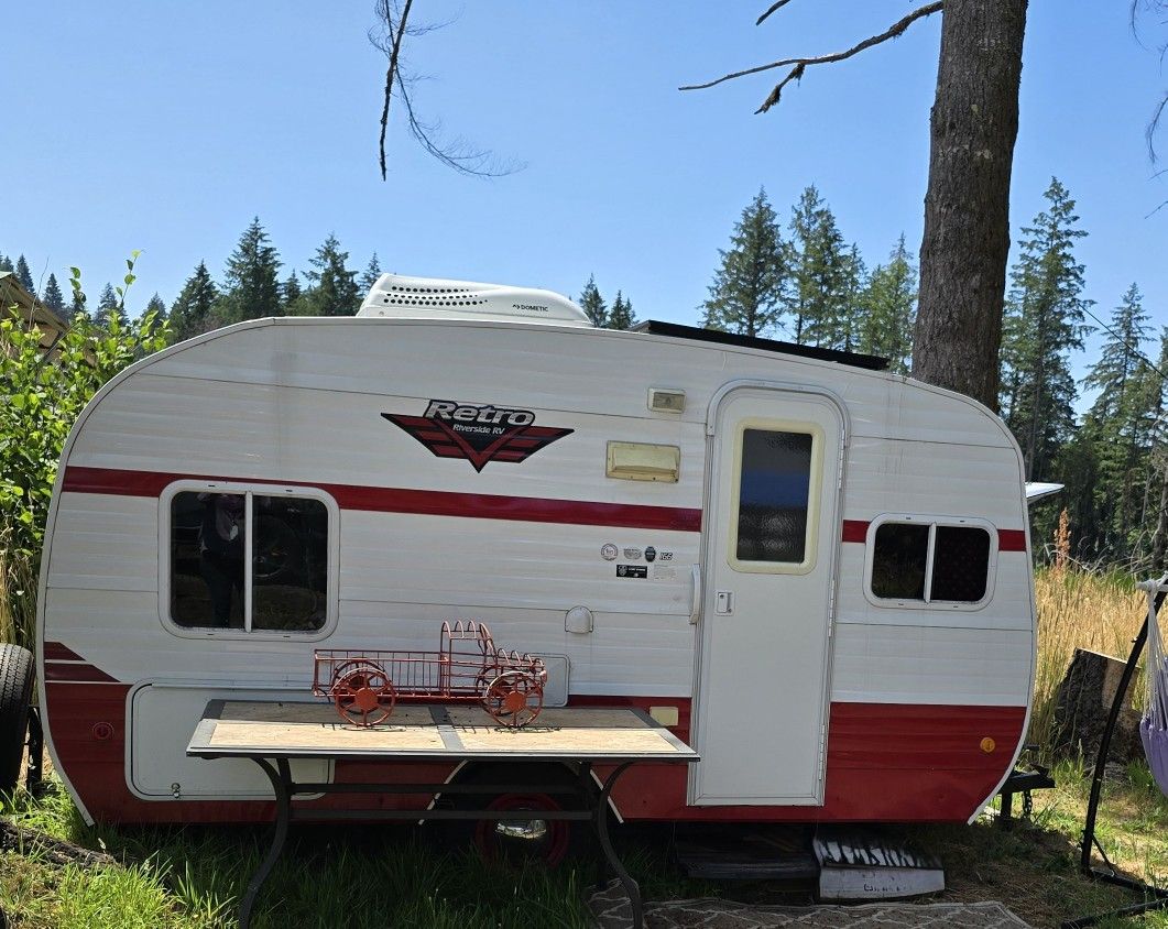 2019 Riverside Retro
