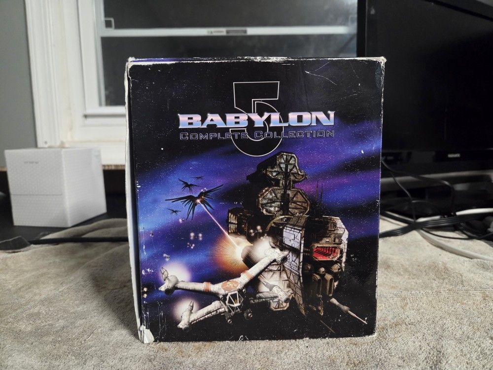 Babylon 5 dvd collectors edition with Crusade 