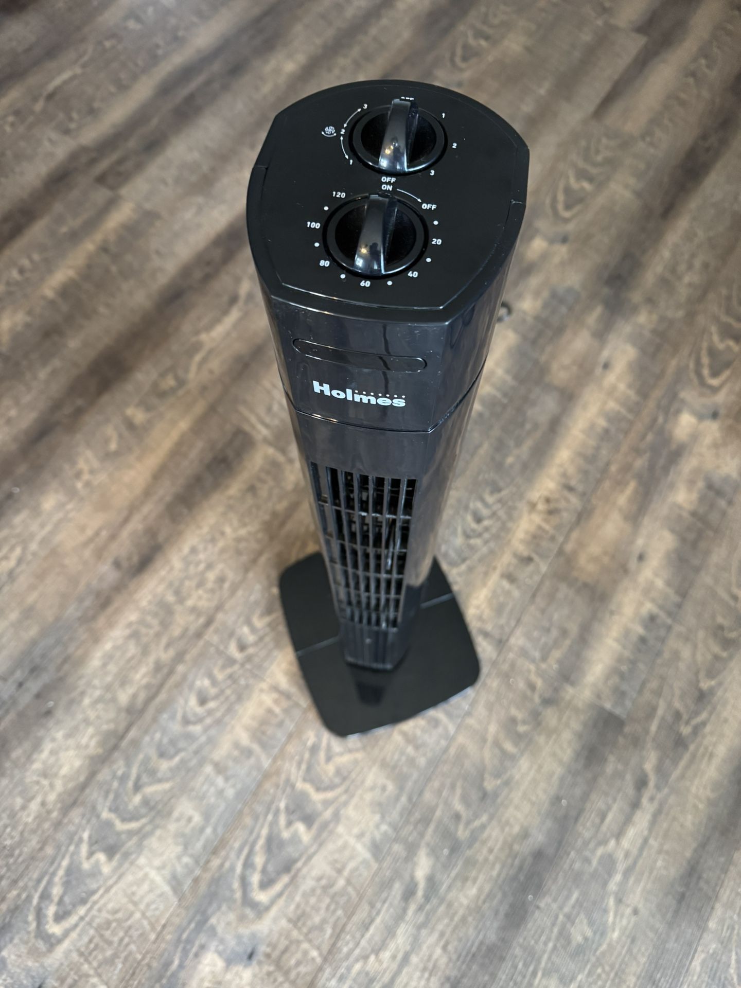 30” Tower Fan Holmes