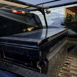 Racks and Storage Box for Trucks/ Racas y Caja para caminoneta.