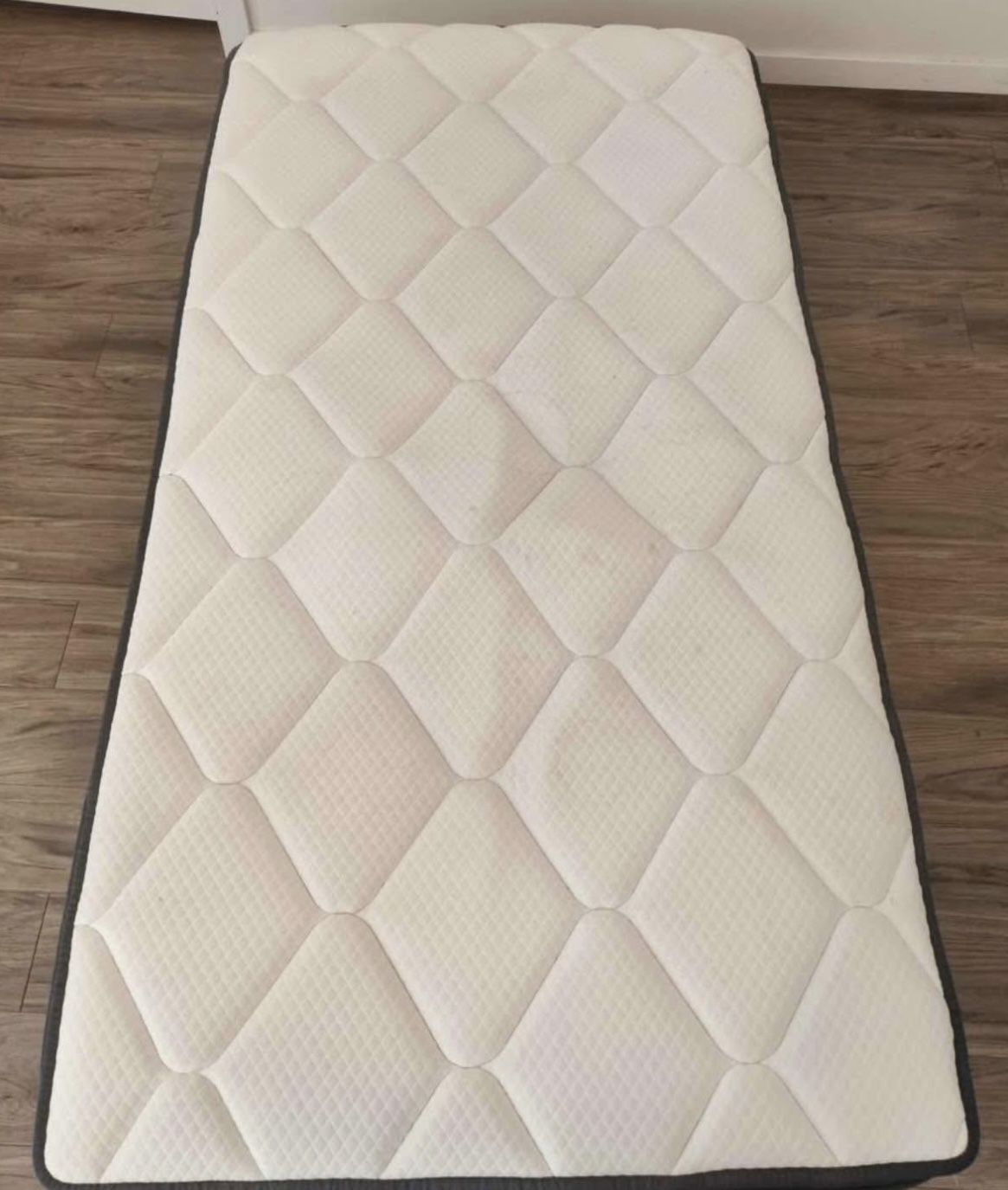 Twin Size Mattress- Like New