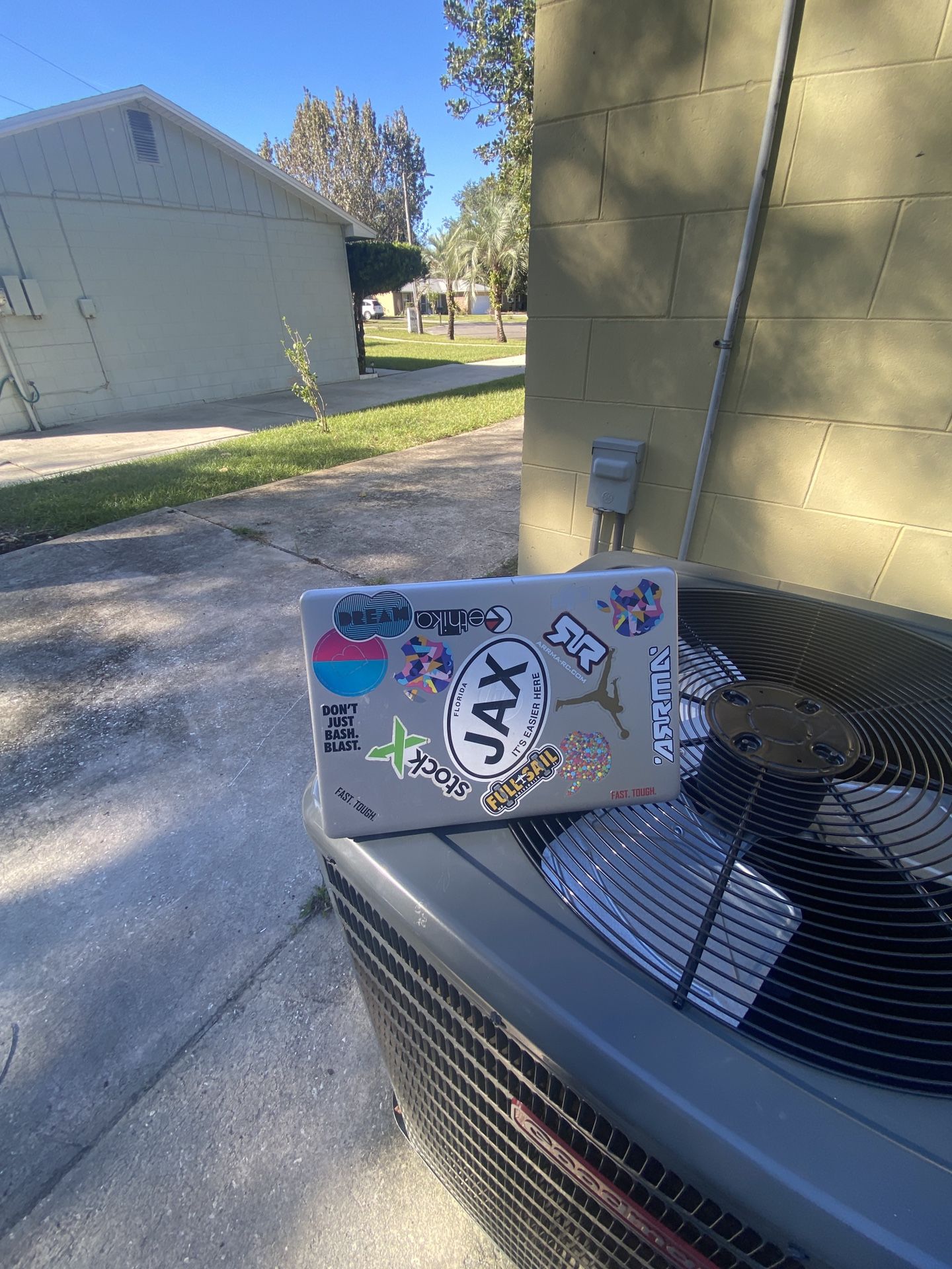 HP Laptop Model 15-DY1025WM