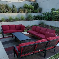 New inbox 10-person patio set with cushions (we finance and deliver)