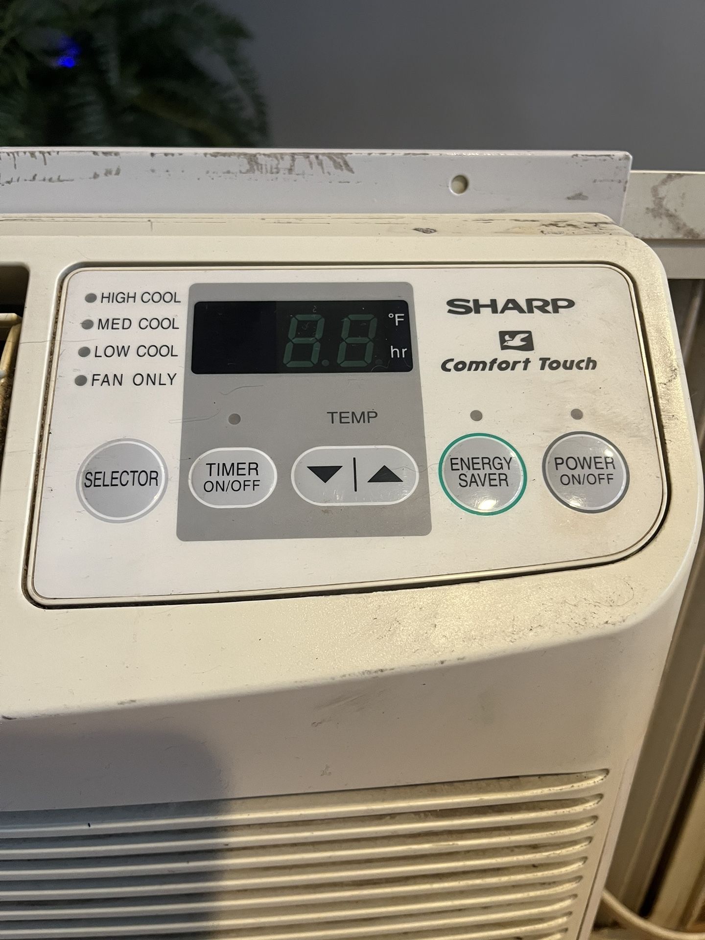 Sharp 8000 BTU Air Conditioner W Remote for Sale in Queens, NY - OfferUp