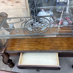entrance table