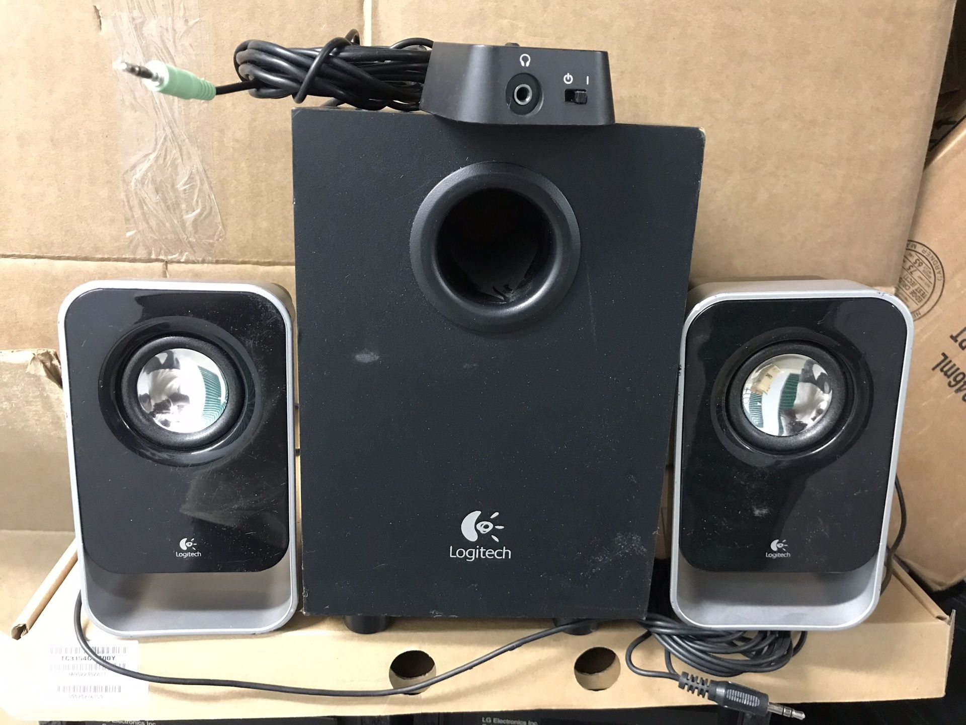 Logitech LS21 2.1 Stereo Speaker System