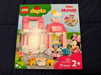LEGO 10942 Minnie’s House and Cafe