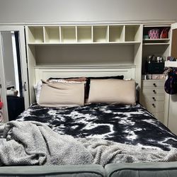Pottery Barn Queen Size Storage Bed with Side Mirror Storage Closets