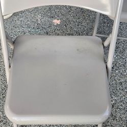 4 foldable steel chairs