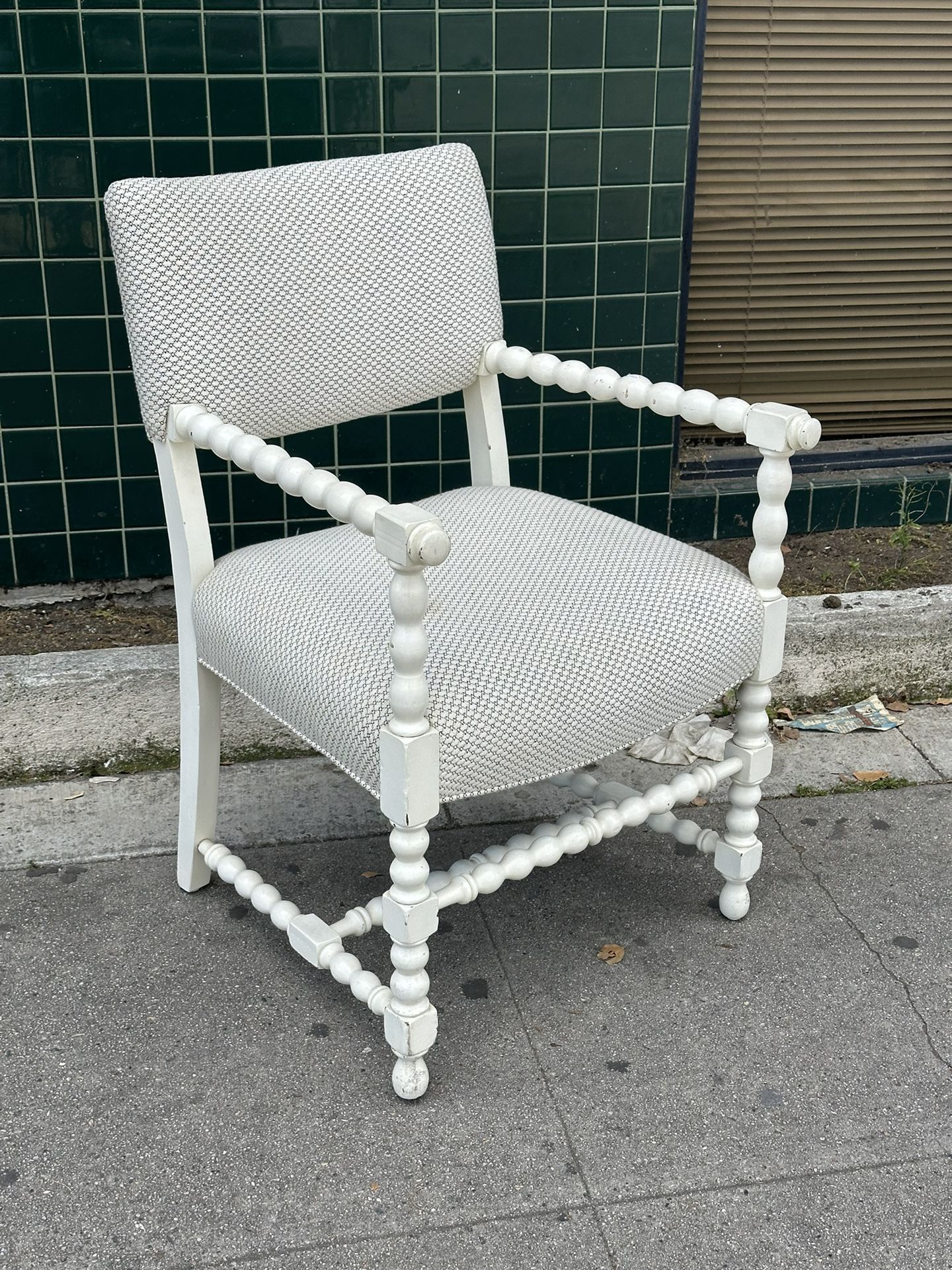 Beautiful Shabby Chik Vintage Accent Chair 