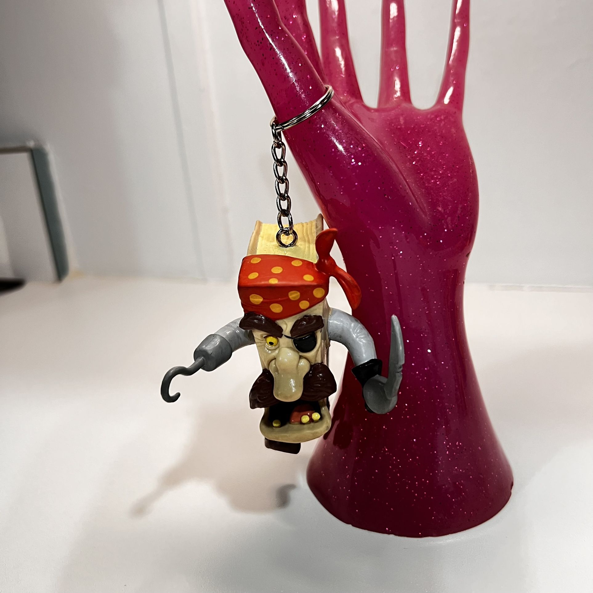 PageMaster Adventure Pirate Book Bend-Ems Movie Bendy Action Figure Vintage Keychain