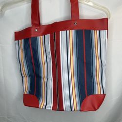 Large tote bag with a coin purse