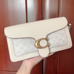 Coach Tabby 26 White (Wine Inner)