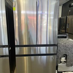 Samsung Bespoke 4 Door Refrigerator With Beverage Center