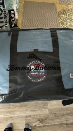 Tommy Bahama bag