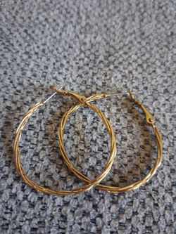 Twisted Wire Hoop Earrings