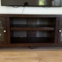 6’ TV/entertainment Credenza