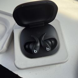 POWER BEATS FIT BRAND NEW