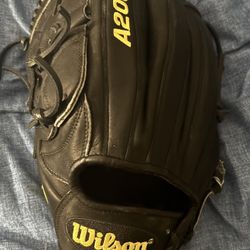Wilson A2000 Clayton Kershaw Model Left hand throwing glove